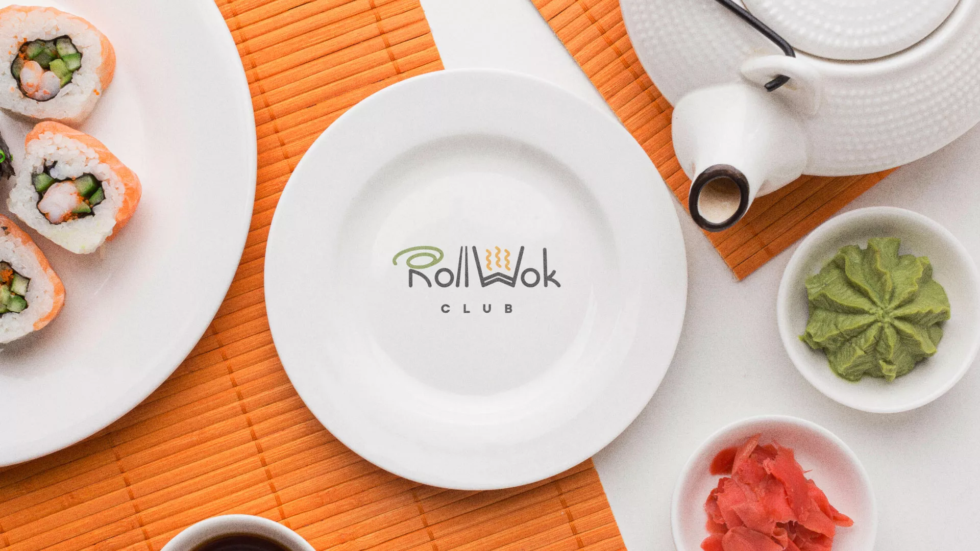 Разработка логотипа и фирменного стиля суши-бара «Roll Wok Club» в Орехово-Зуево